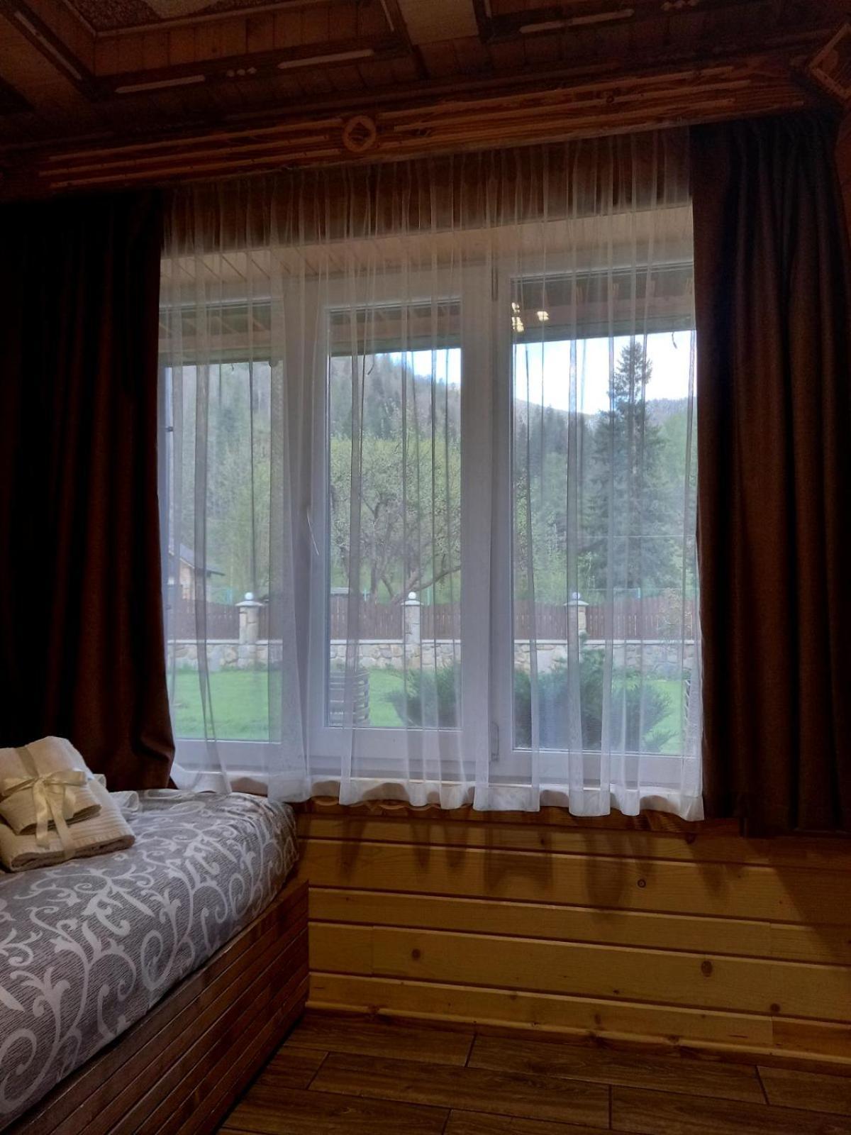 Voyage Tatariv Otel Oda fotoğraf